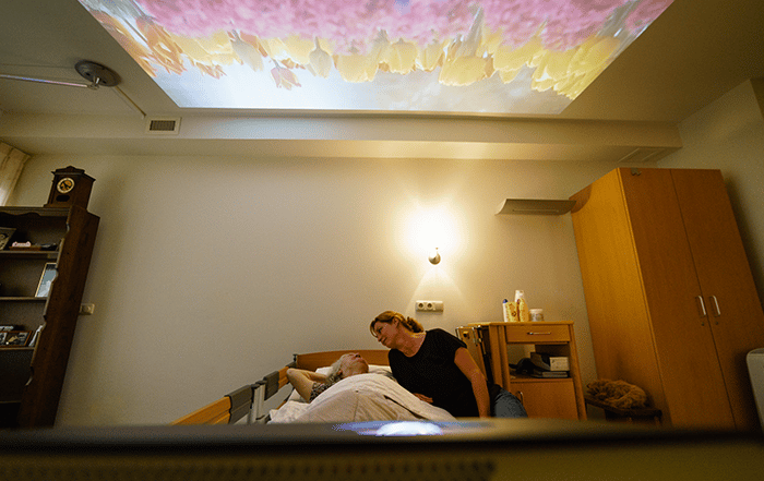 Technikgestützte-Versorgung-verbessert-Intensivpflege